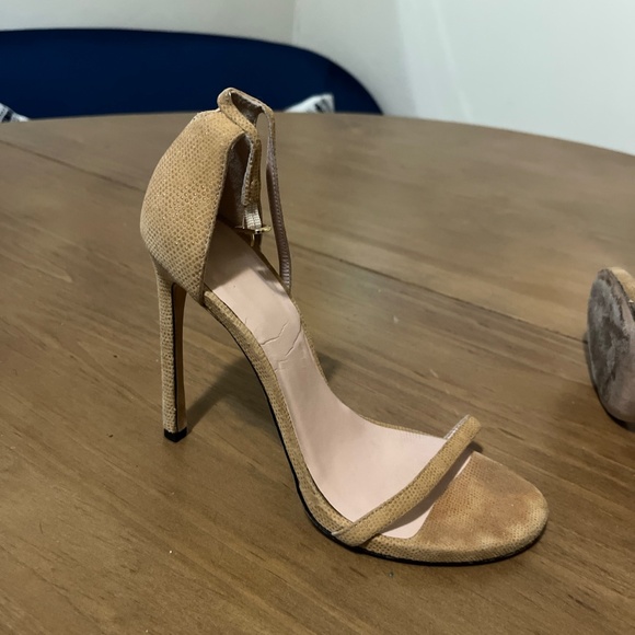 STUART WEITZMAN Nudistsong Goosebump Textured Suede Ankle Strap Heels Size 38 - Picture 2 of 7
